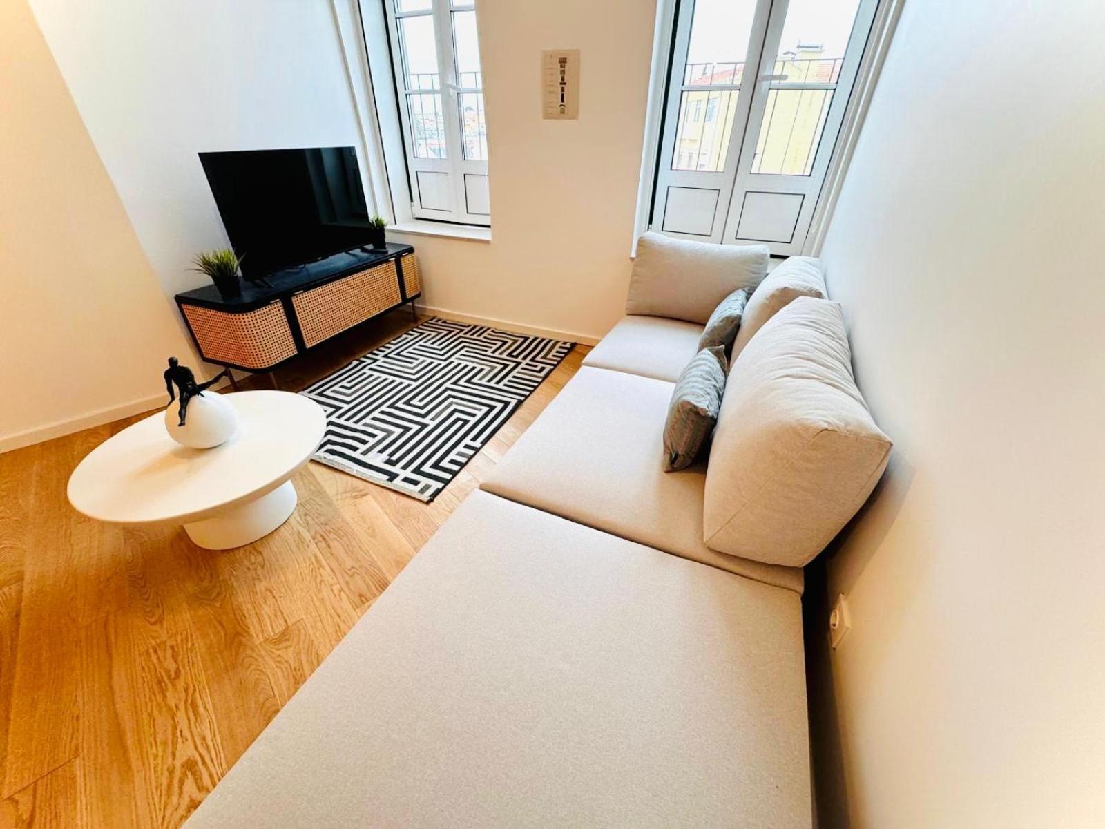Lisbon Pink House II Beautiful 2 Bedroom Flat In City Center מראה חיצוני תמונה