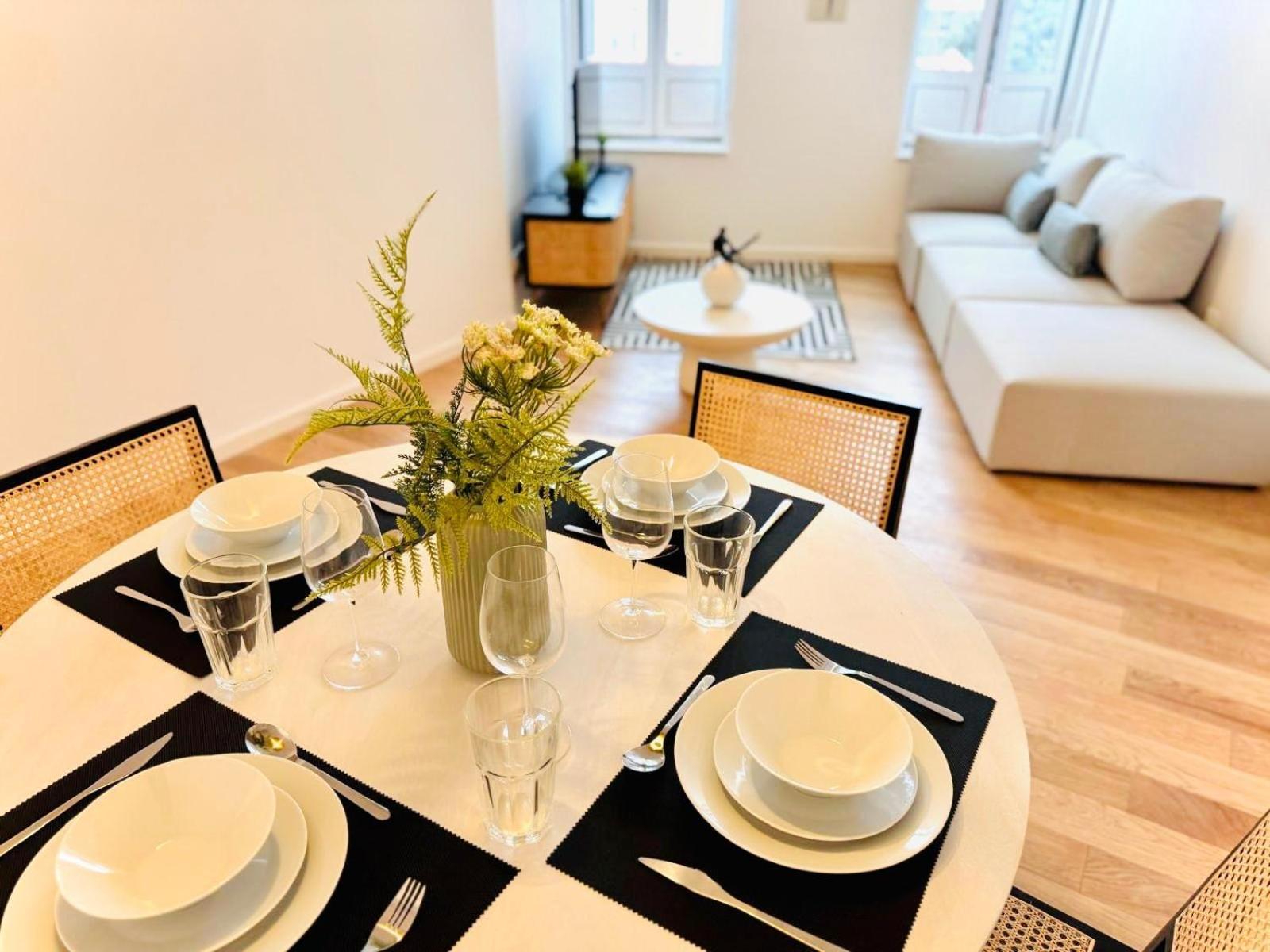 Lisbon Pink House II Beautiful 2 Bedroom Flat In City Center מראה חיצוני תמונה