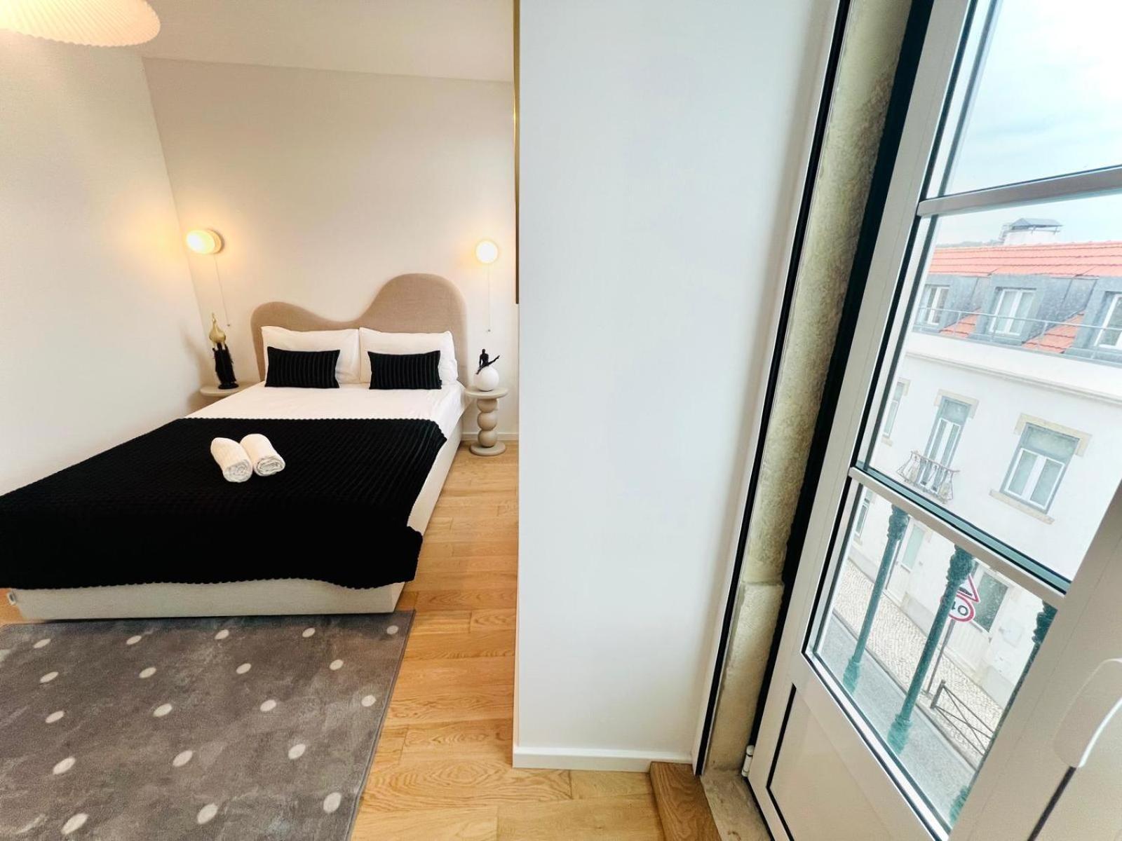 Lisbon Pink House II Beautiful 2 Bedroom Flat In City Center מראה חיצוני תמונה