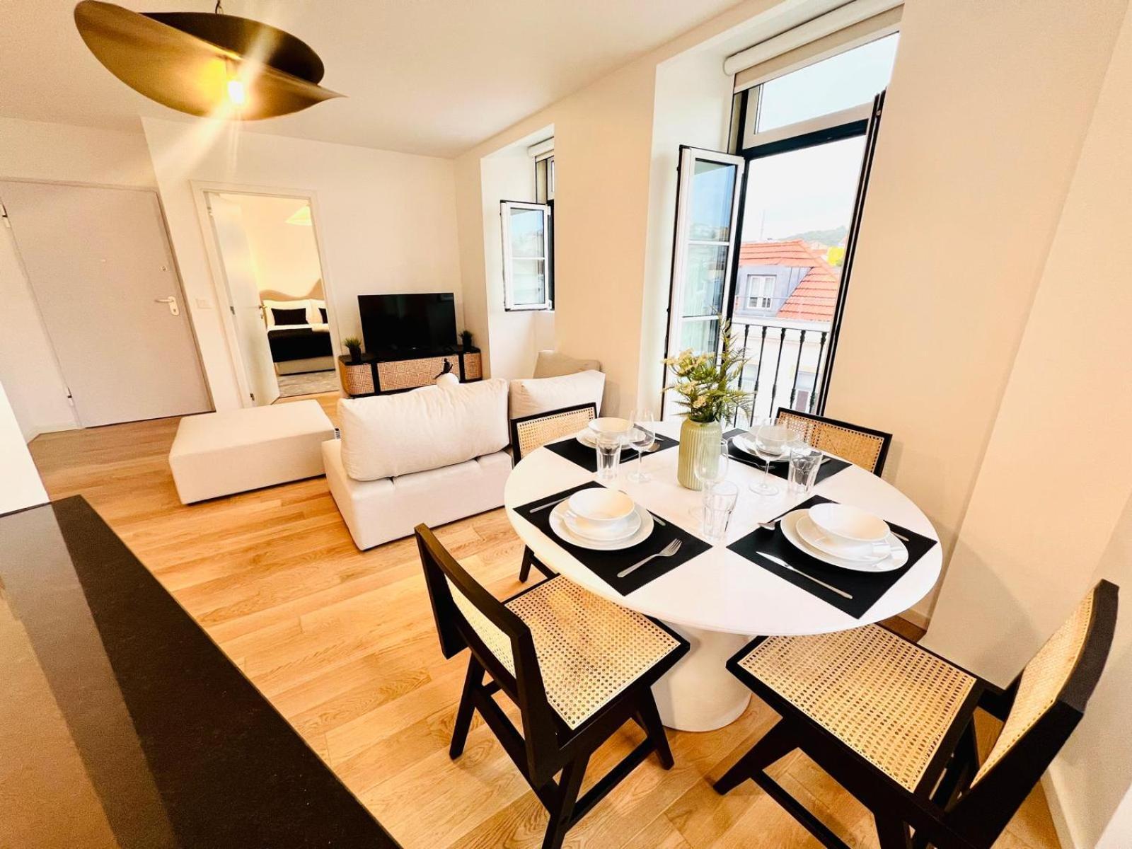 Lisbon Pink House II Beautiful 2 Bedroom Flat In City Center מראה חיצוני תמונה