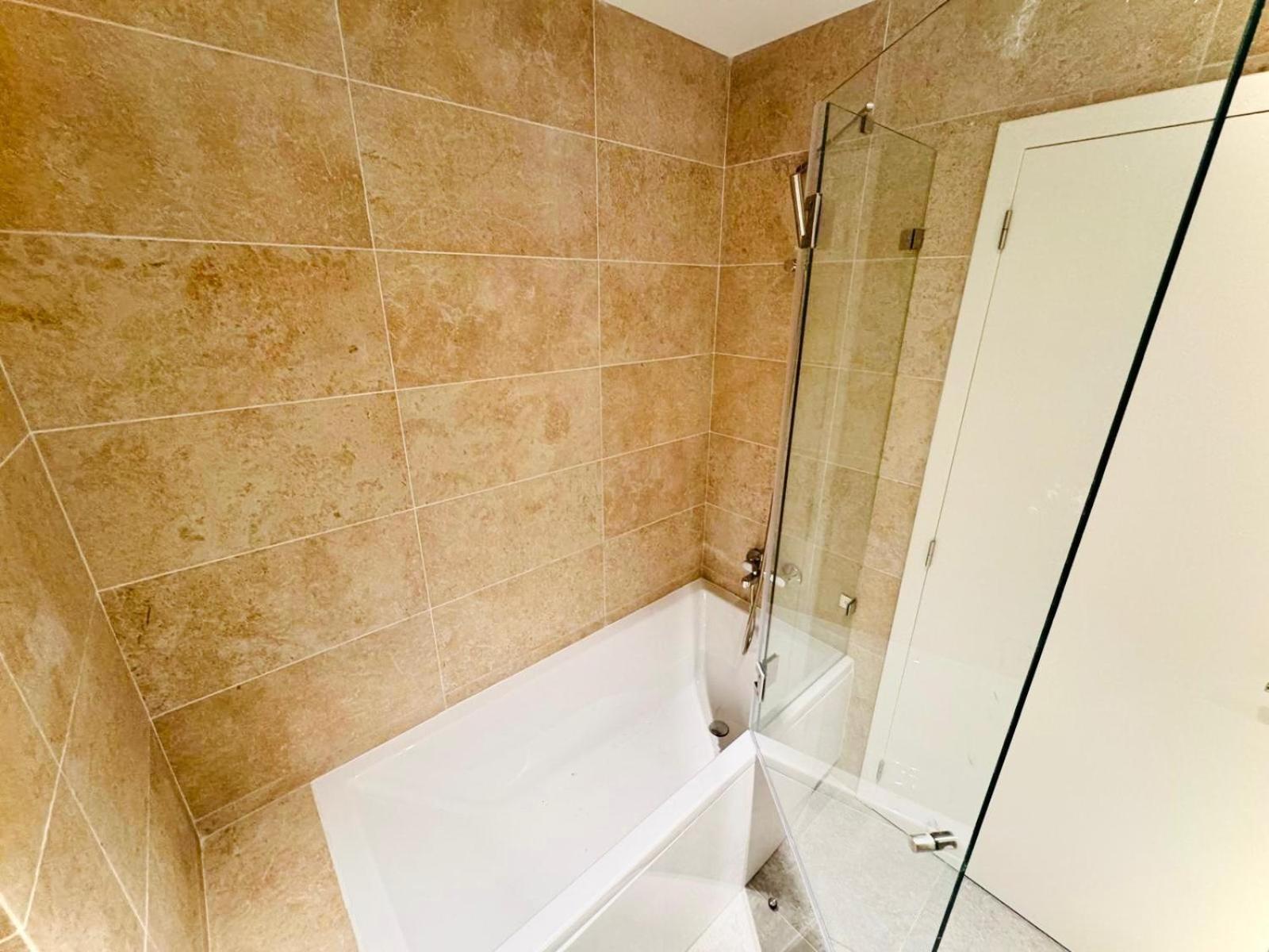 Lisbon Pink House II Beautiful 2 Bedroom Flat In City Center מראה חיצוני תמונה