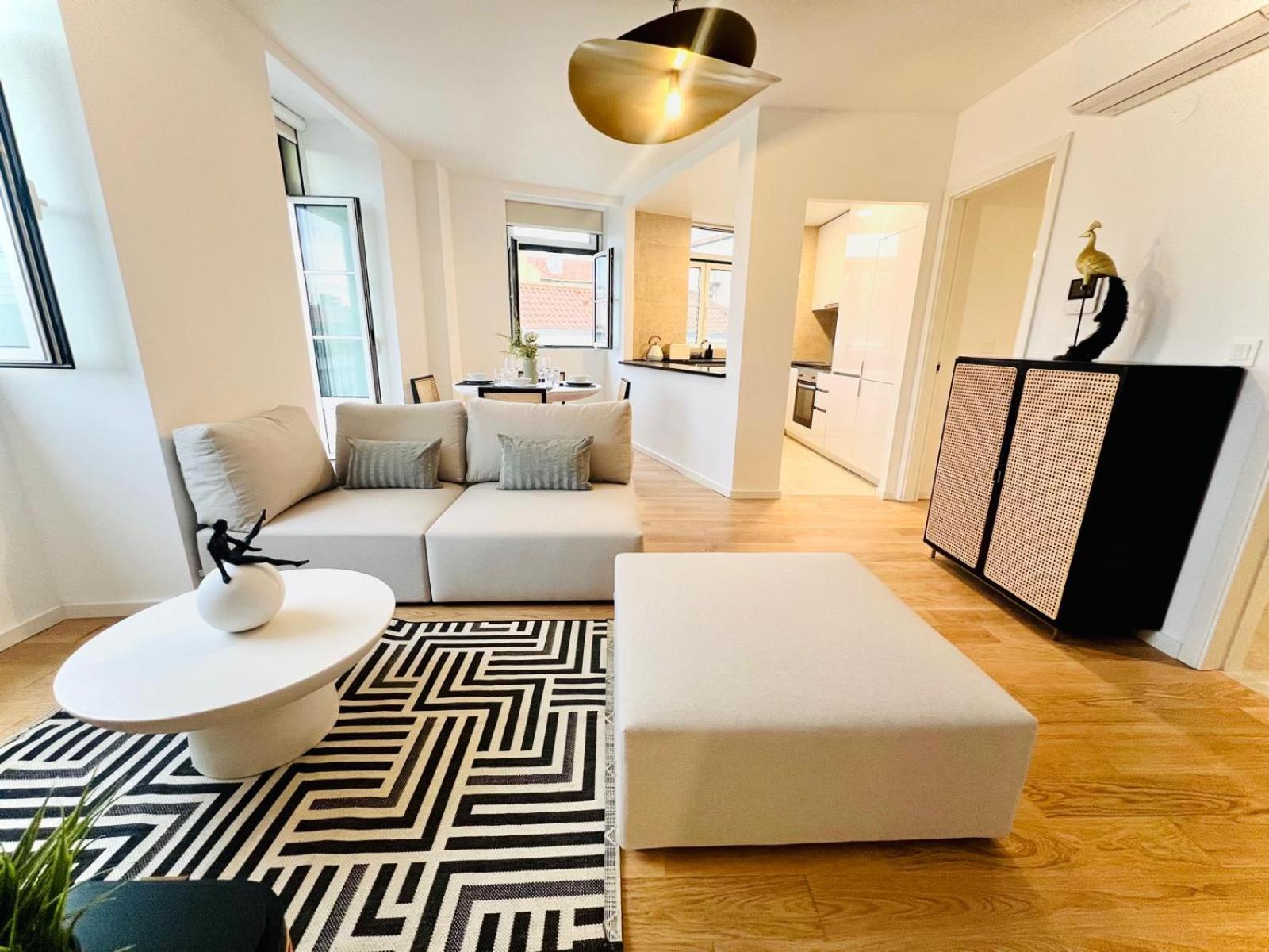 Lisbon Pink House II Beautiful 2 Bedroom Flat In City Center מראה חיצוני תמונה
