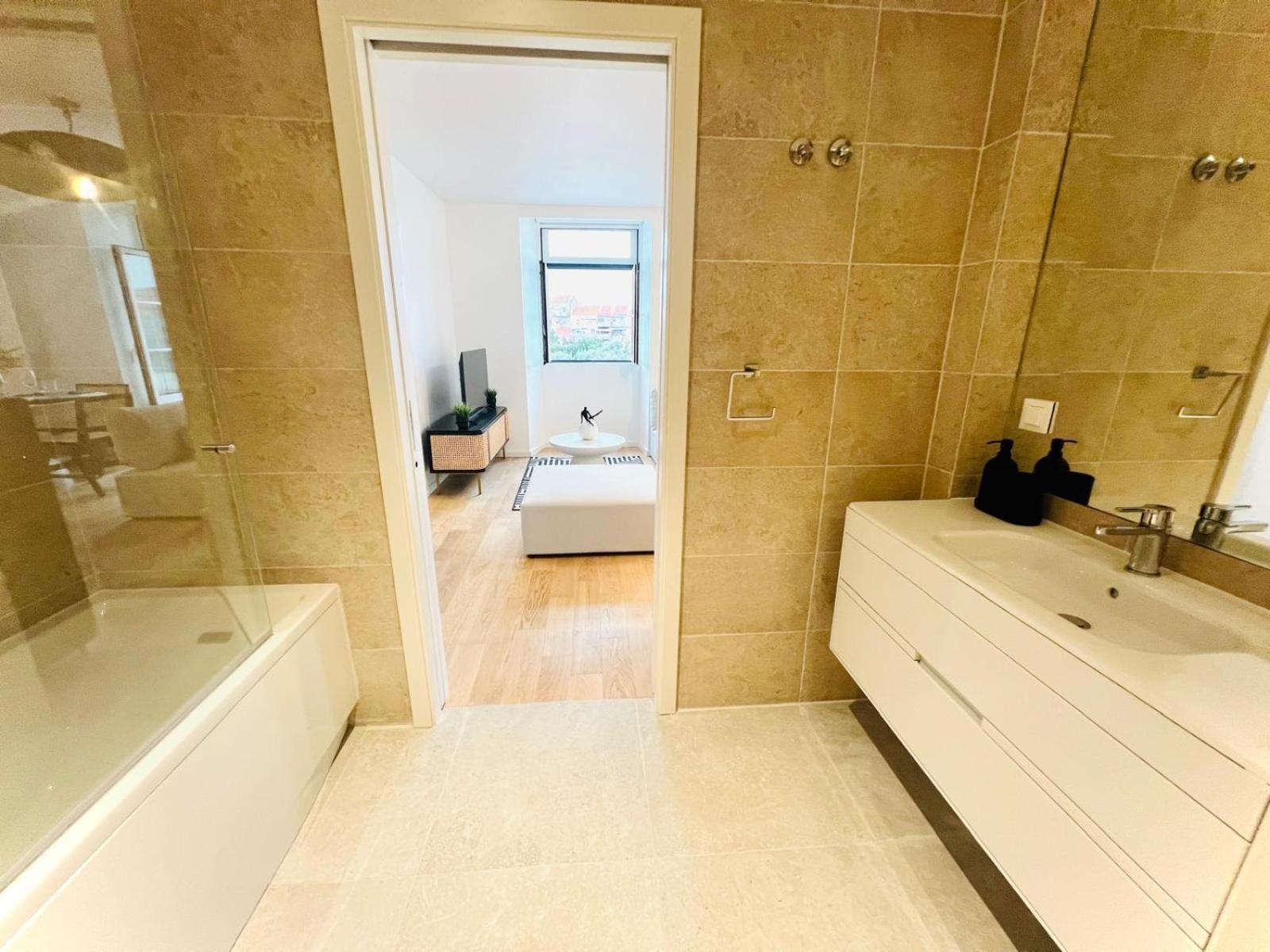 Lisbon Pink House II Beautiful 2 Bedroom Flat In City Center מראה חיצוני תמונה